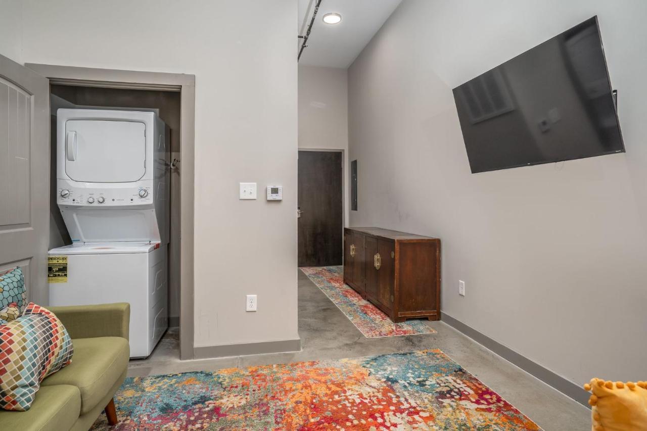 The Davis Lofts At Main Street - Unit 1E Appartement Rocky Mount Buitenkant foto